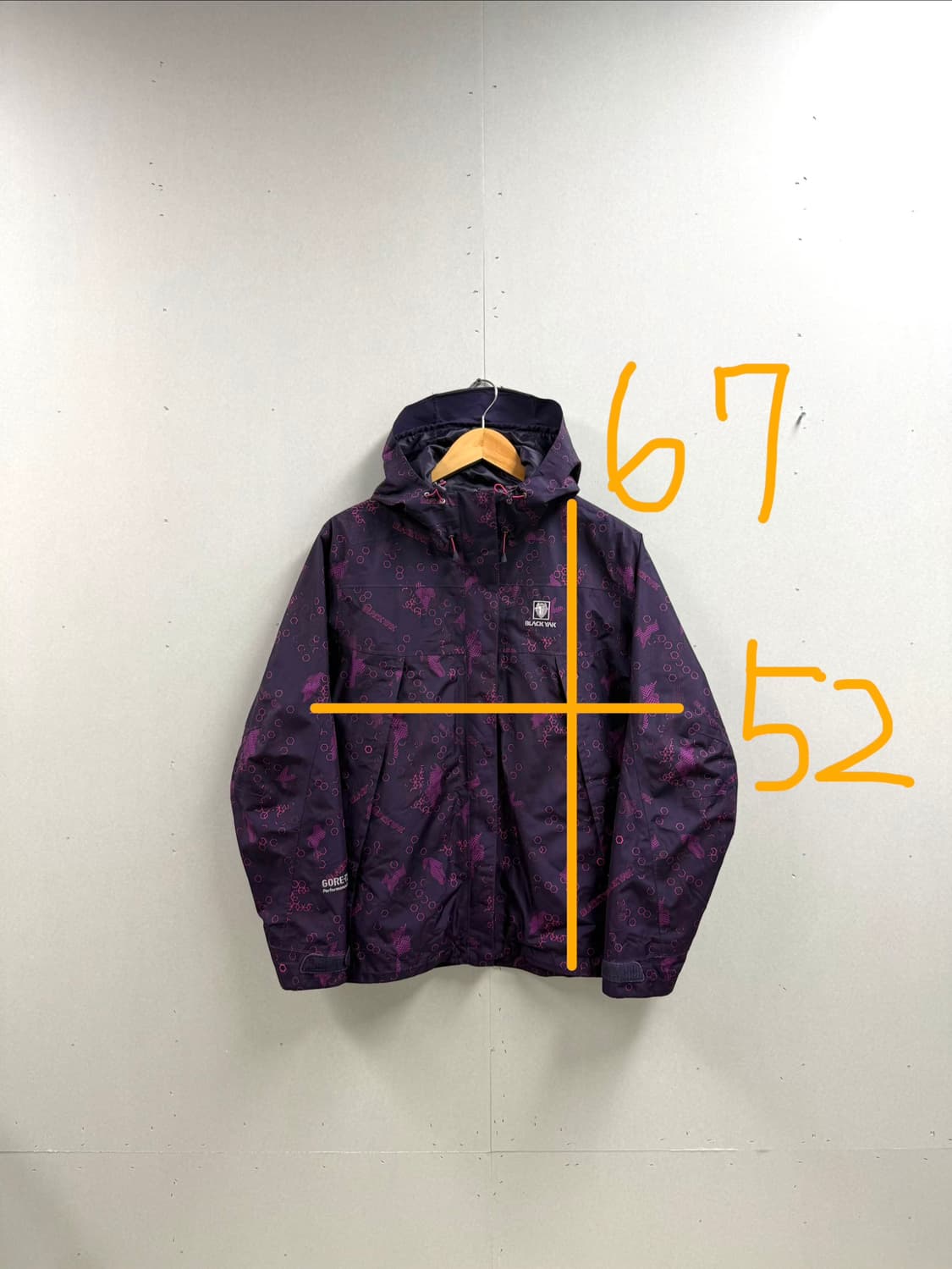 여성 100 / 블랙야크 고어텍스 바람막이 퍼플 패턴 상품이미지2