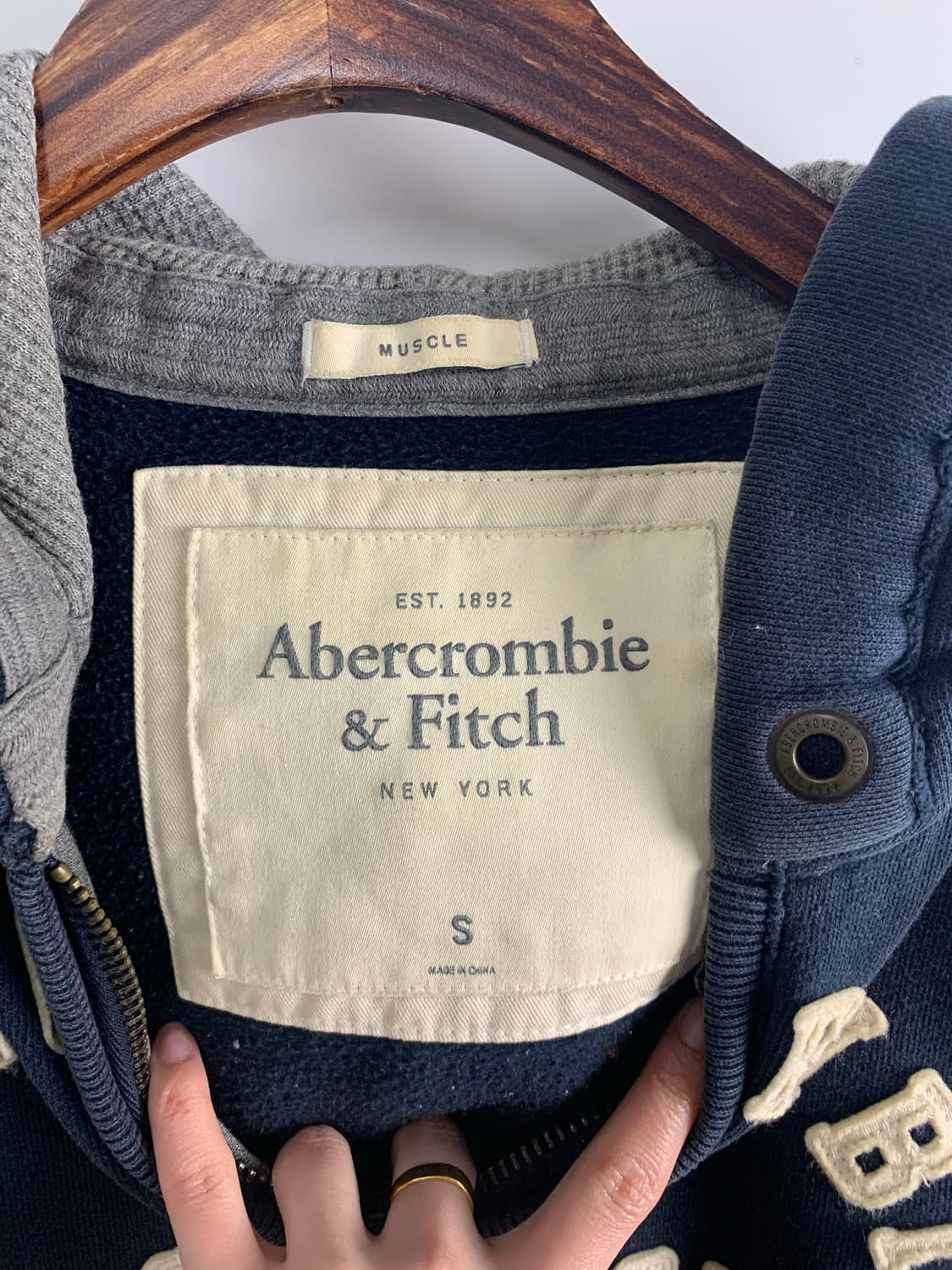 아베크롬비 y2k 와투케 헤비코튼 네이비 후드집업 상품이미지6