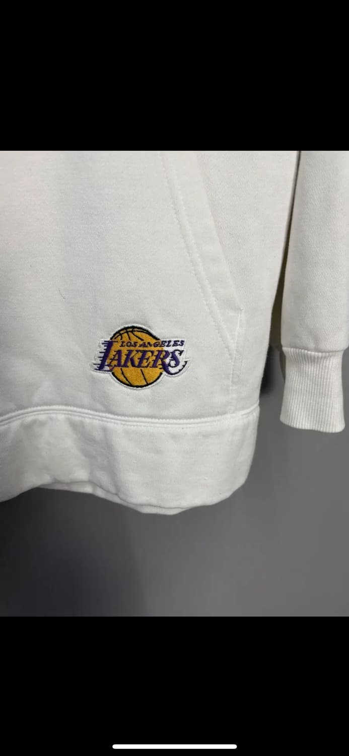 나이키 LA 레이커스 센터 스우시 화이트 후드티 H2232 상품이미지4