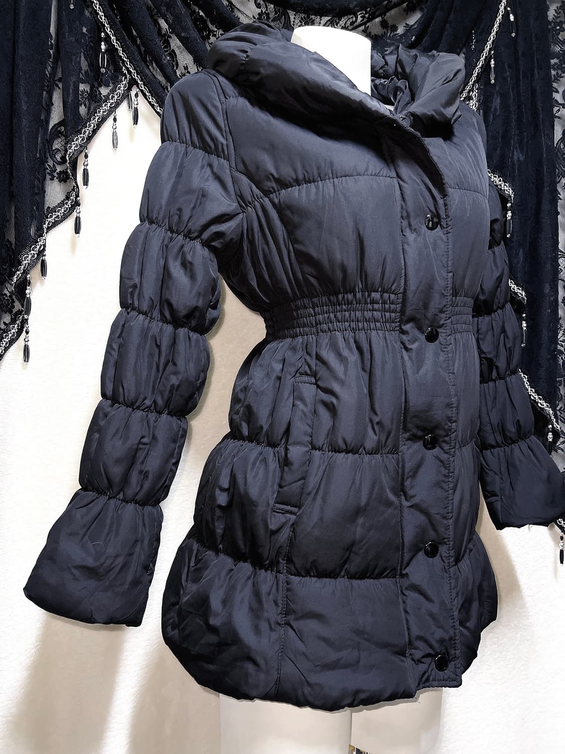 오네갸루 로맨틱고딕 고스펑크 페미닌 블랙 셔링 패딩 점퍼 핀터 시부야 상품이미지2