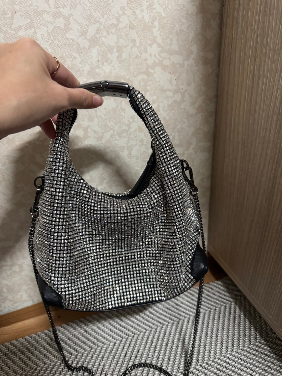 디케이앤와이 DKNY 멜 클리어 큐빅 미니 토트 숄더백 상품이미지3