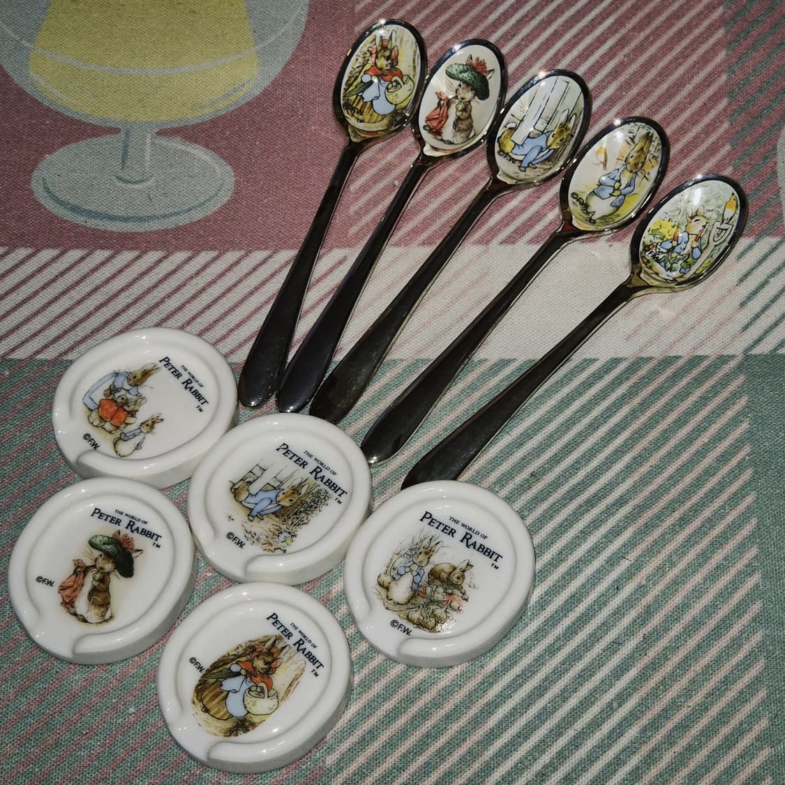 90s 피터래빗 실버 스푼&도자기 받침 세트 상품이미지10