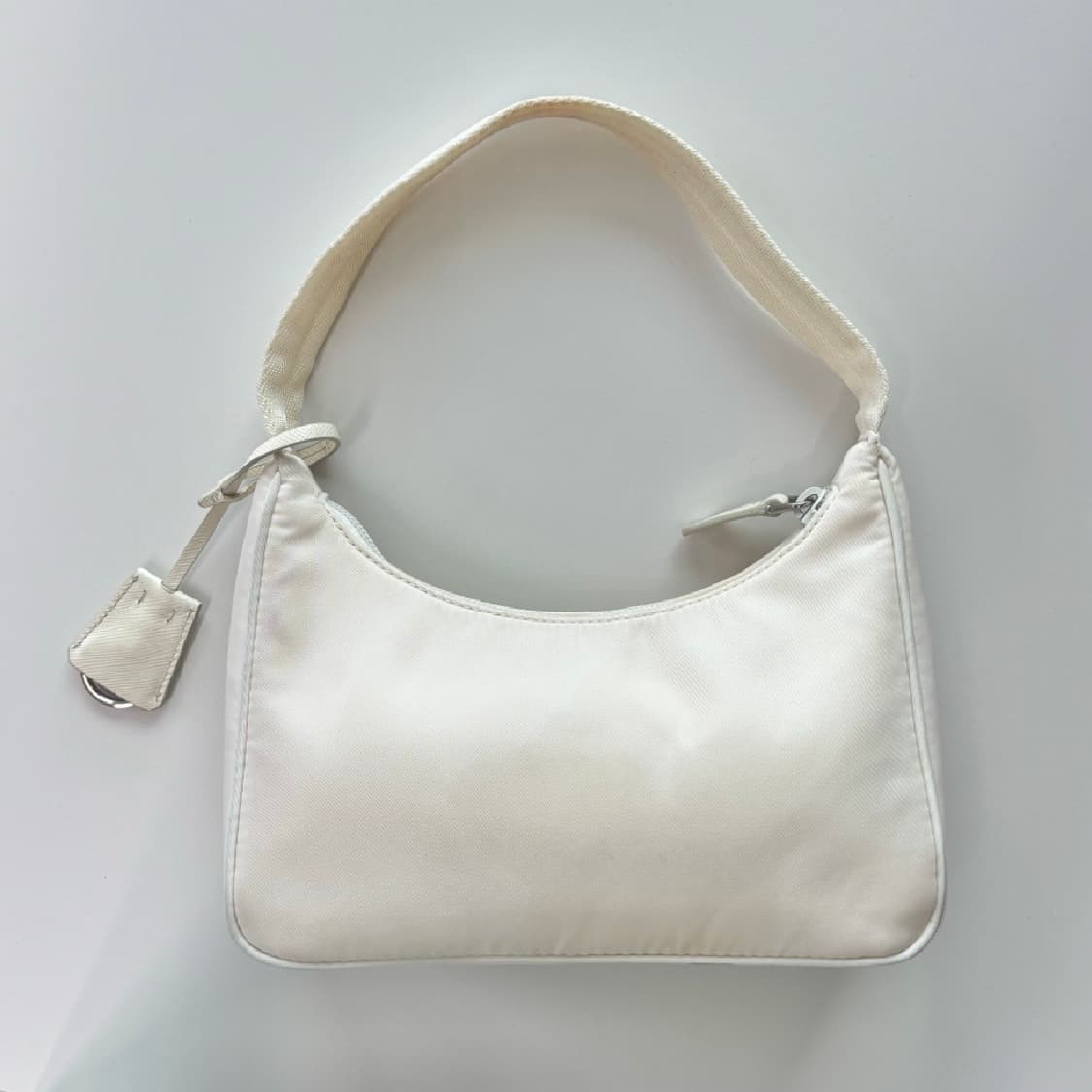 프라다 리에디션 포코노 리나일론 호보 숄더백 상품이미지2