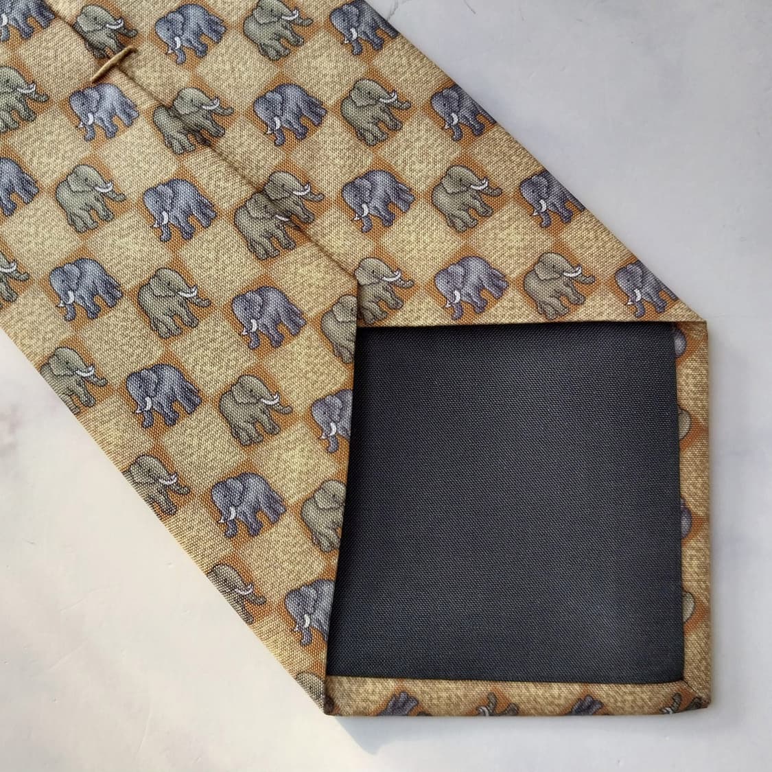 짐톰슨 실크 브라운 코끼리 패턴 넥타이 9.1cm A+등급 K1707
 상품이미지9