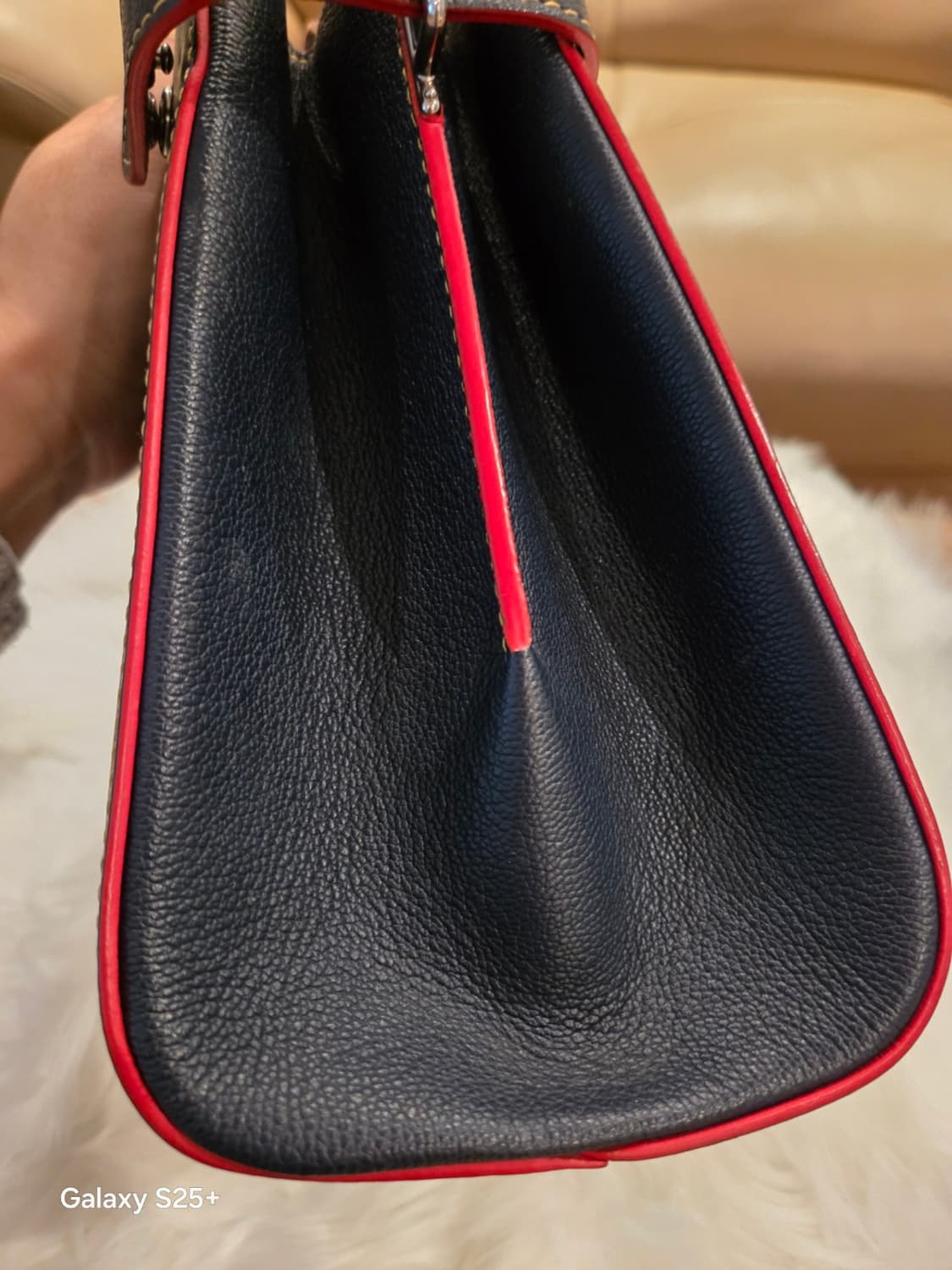 루이비통 네이비블루 에삐 토트 겸 숄더백 상품이미지4