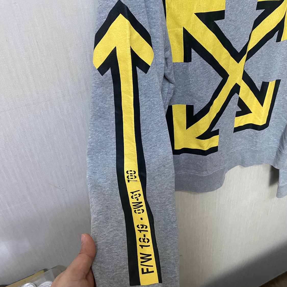 오프화이트 F/W 18-19 맨투맨 L 상품이미지4