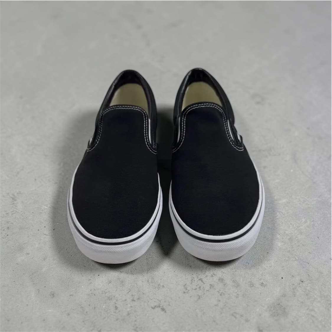 반스 코어클래식 솔리드 슬립온 블랙 상품이미지3