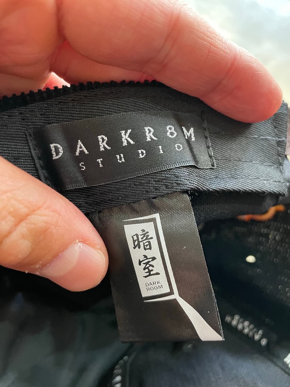 다크룸 x 시바스 리갈 코듀로이 볼캡 블랙 상품이미지8