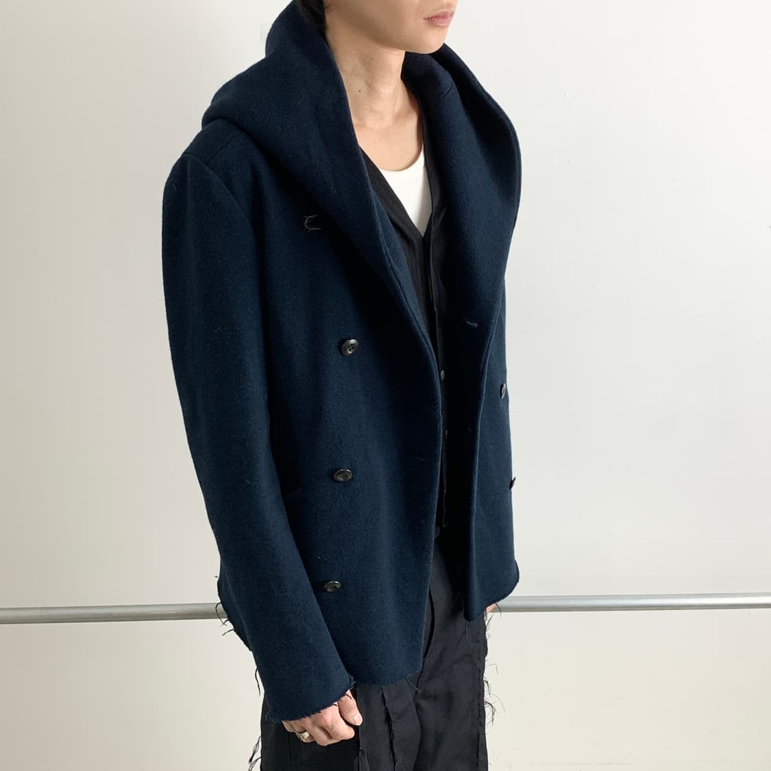 카즈유키 쿠마가이 어태치먼트 멜톤 빅 후드 더블 코트 상품이미지5