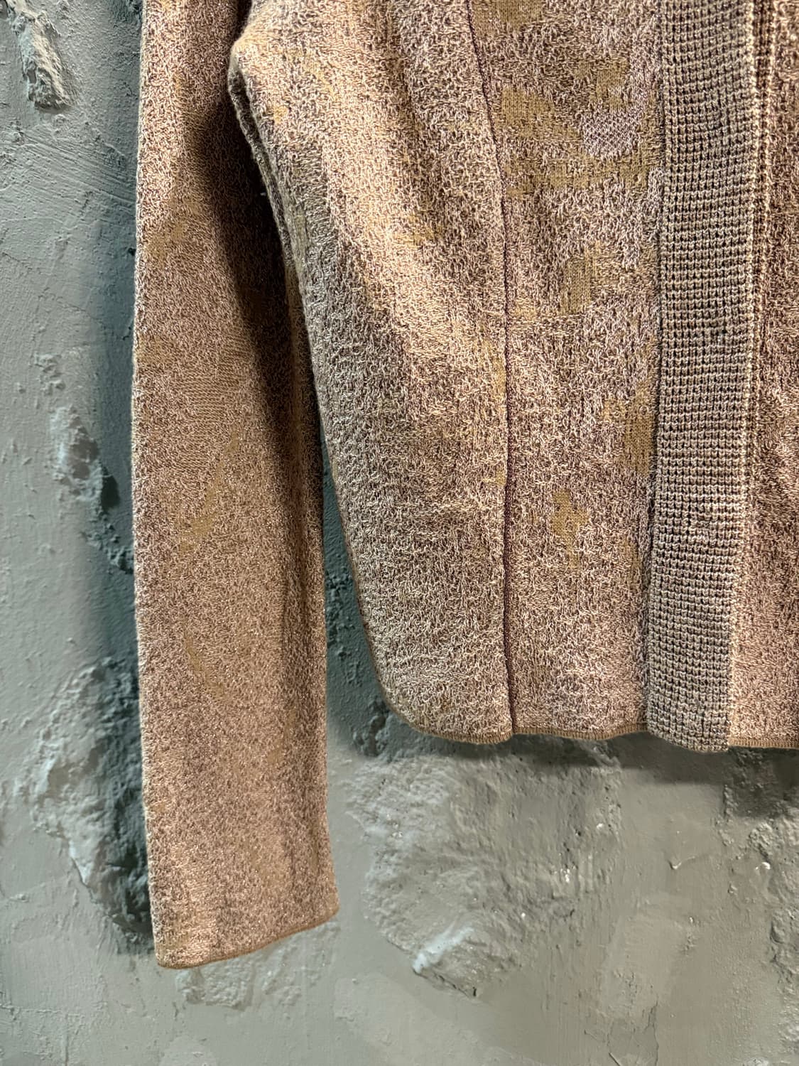 마인 MINE 비즈 넥 디테일 니트 가디건 브라운 F 상품이미지2