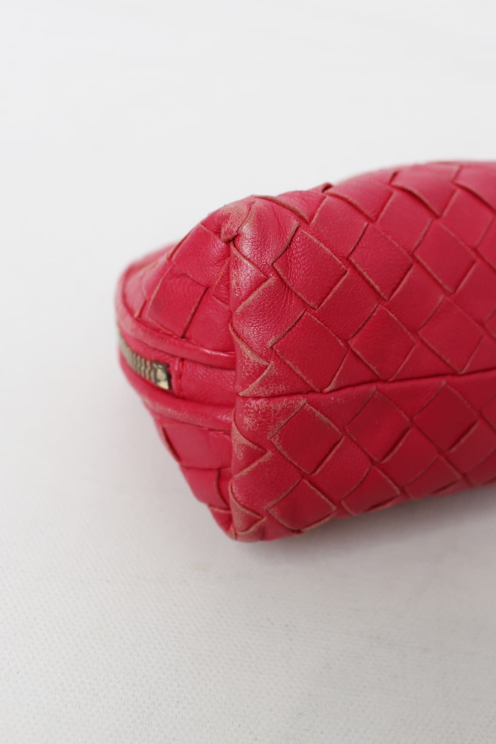 BOTTEGA VENETA Intrecciato Pouch 상품이미지4