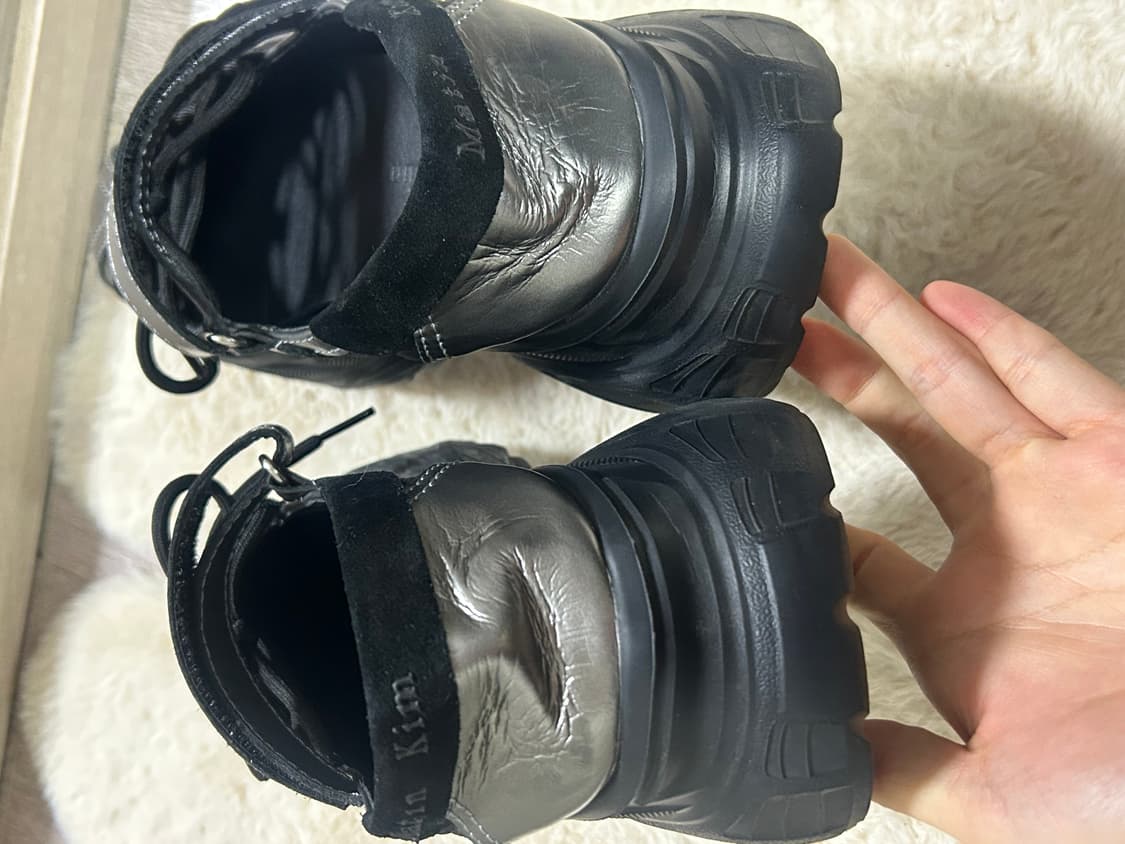 마뗑킴 레이스업 청키 발레 스니커즈 다크 실버 230mm 상품이미지4