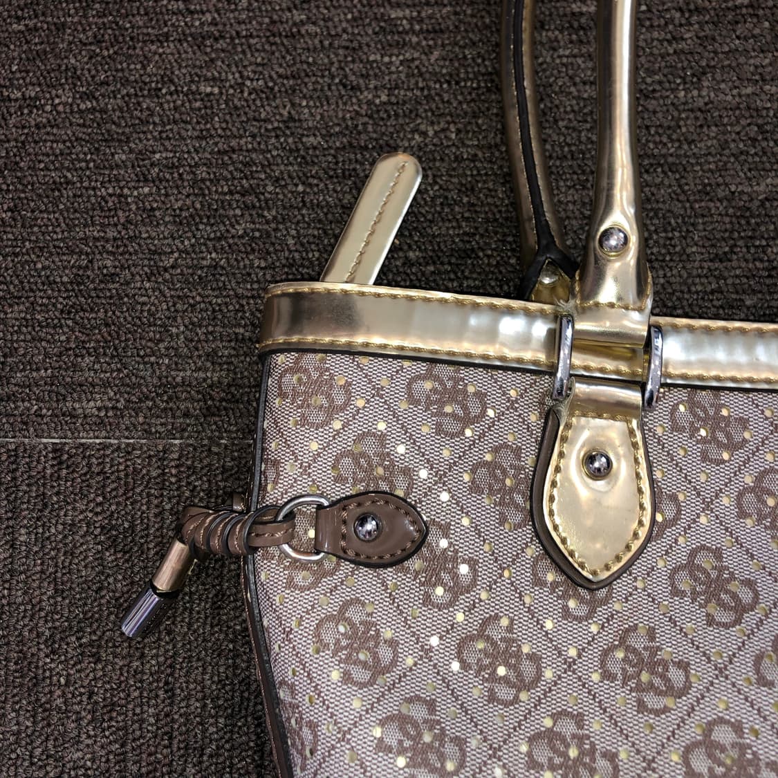 Vintage 💿 GUESS gold heart ri 상품이미지5