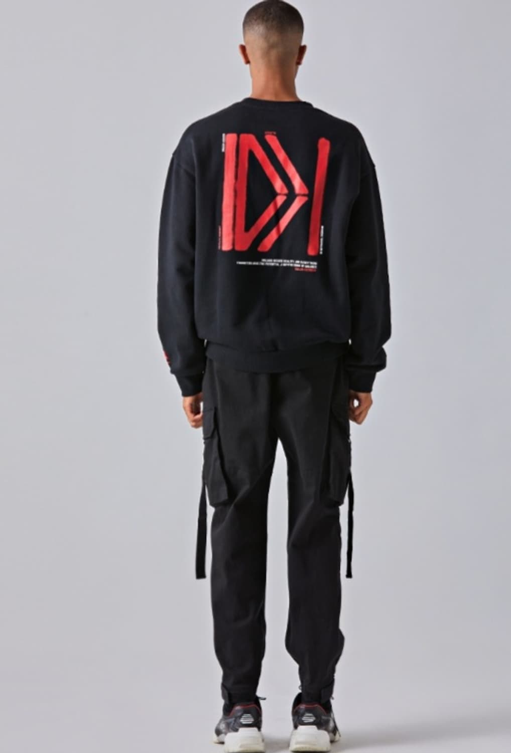 데시레드 맨투맨 상품이미지10