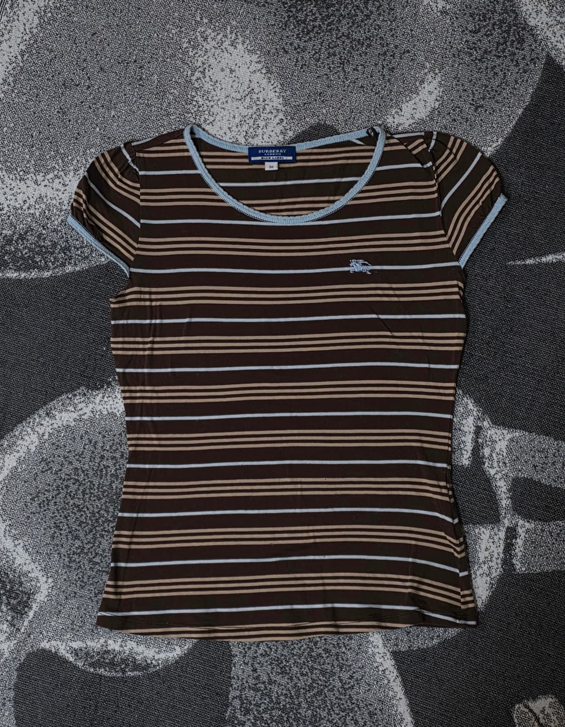 버버리 블루라벨 레이스 포인트 스트라이프 반팔 티셔츠 상품이미지1