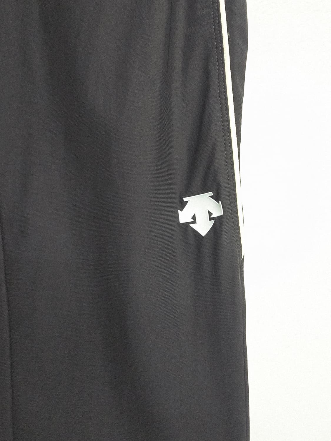 새상품 데상트 블랙 여성 레깅스 상품이미지3