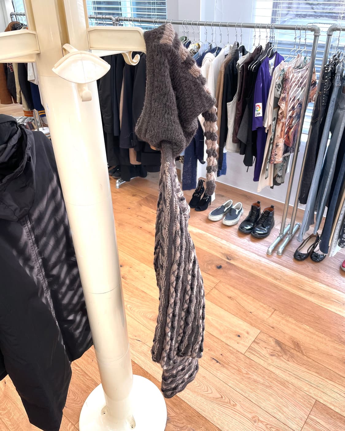 버나드윌헴 바라클라바 니트 스웨터 상품이미지2