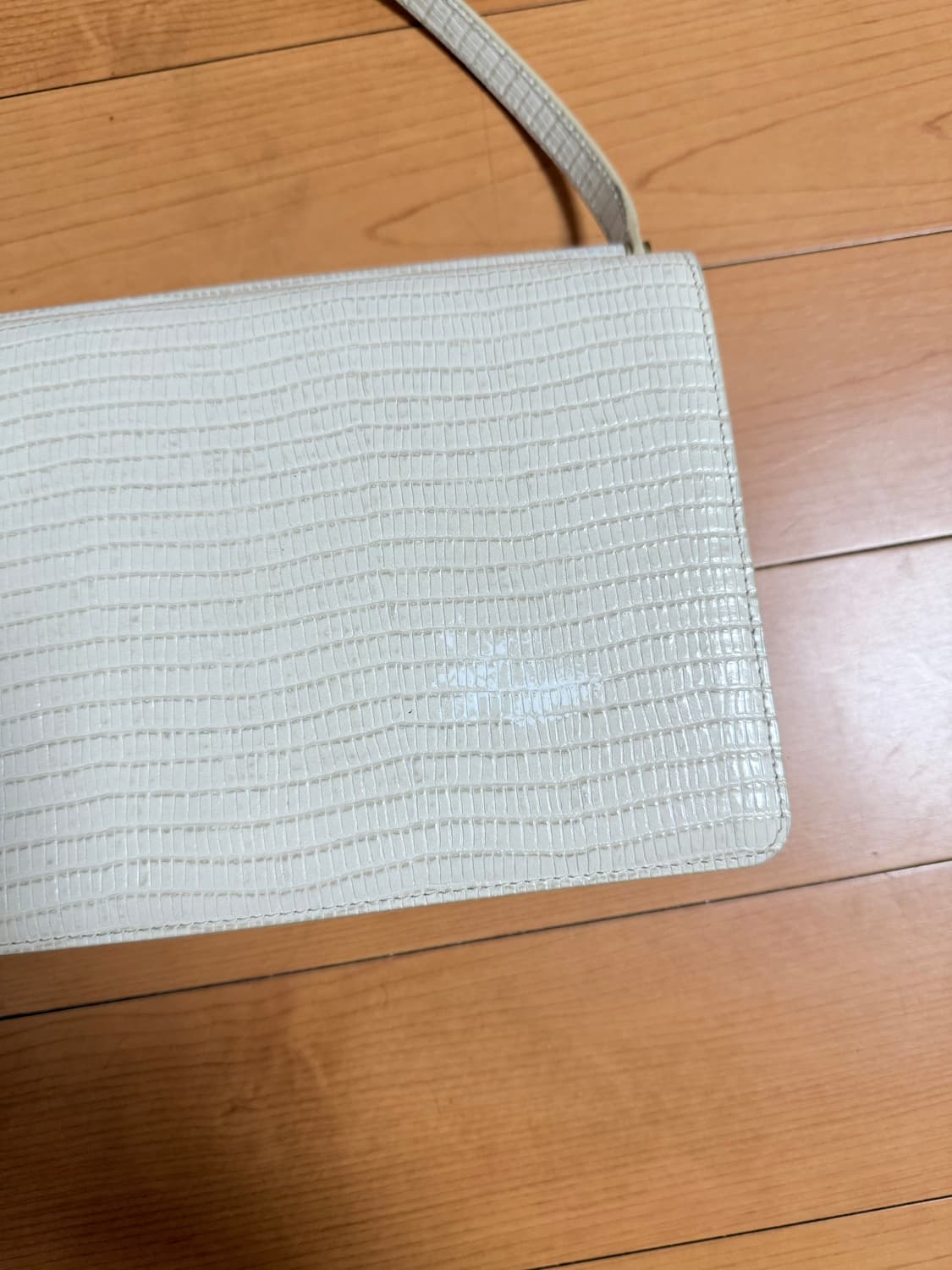 투티에 포멜백 라지 화이트 색상 상품이미지3