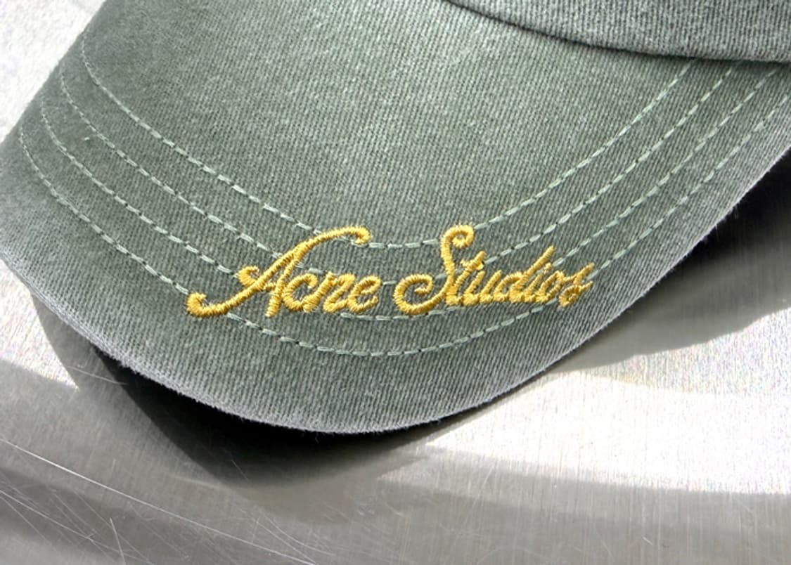 아크네 24SS 로고 자수 볼캡 상품이미지6