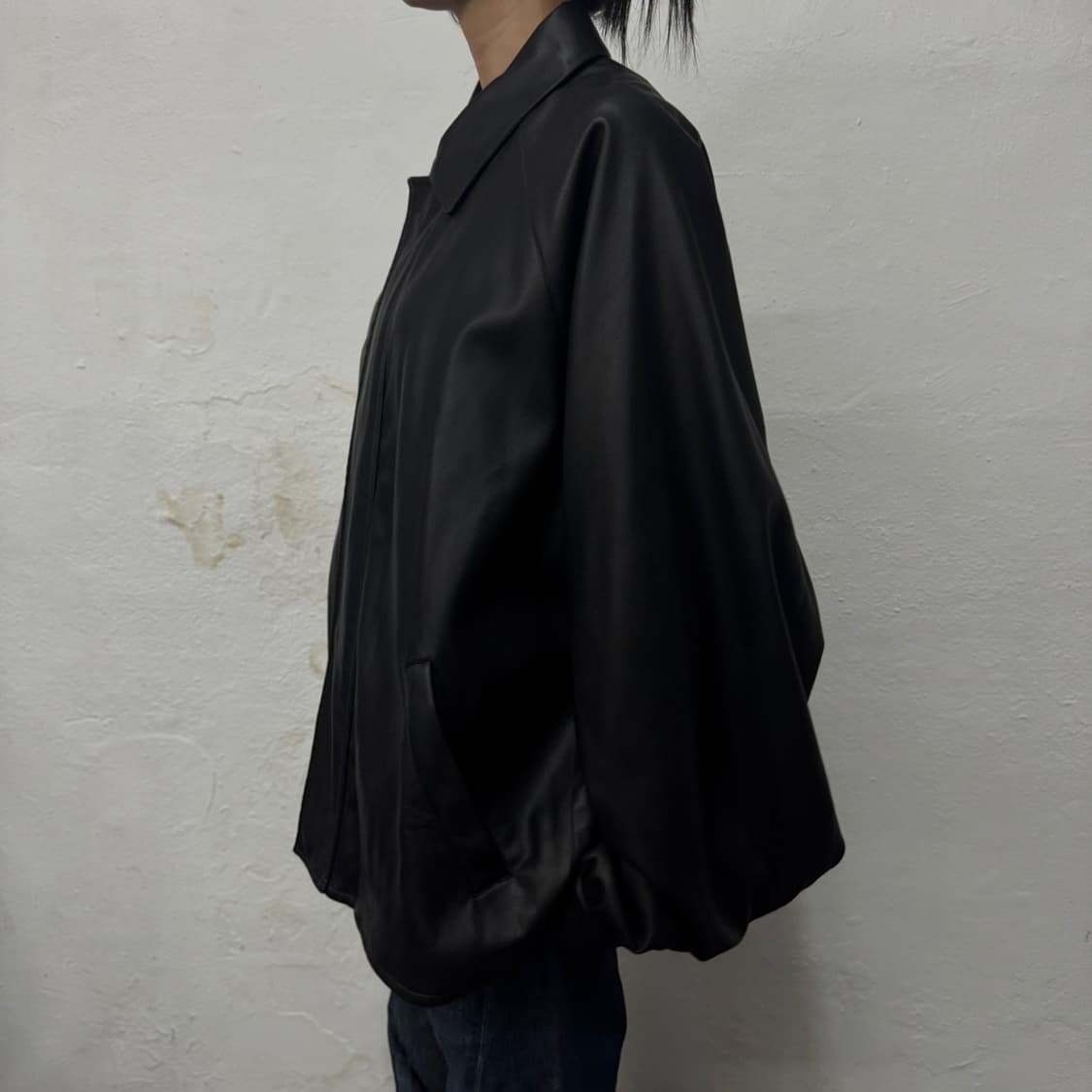 빔즈(BEAMS DoT) 블랙컬러 와이드실루엣 비건 레더 자켓 상품이미지2