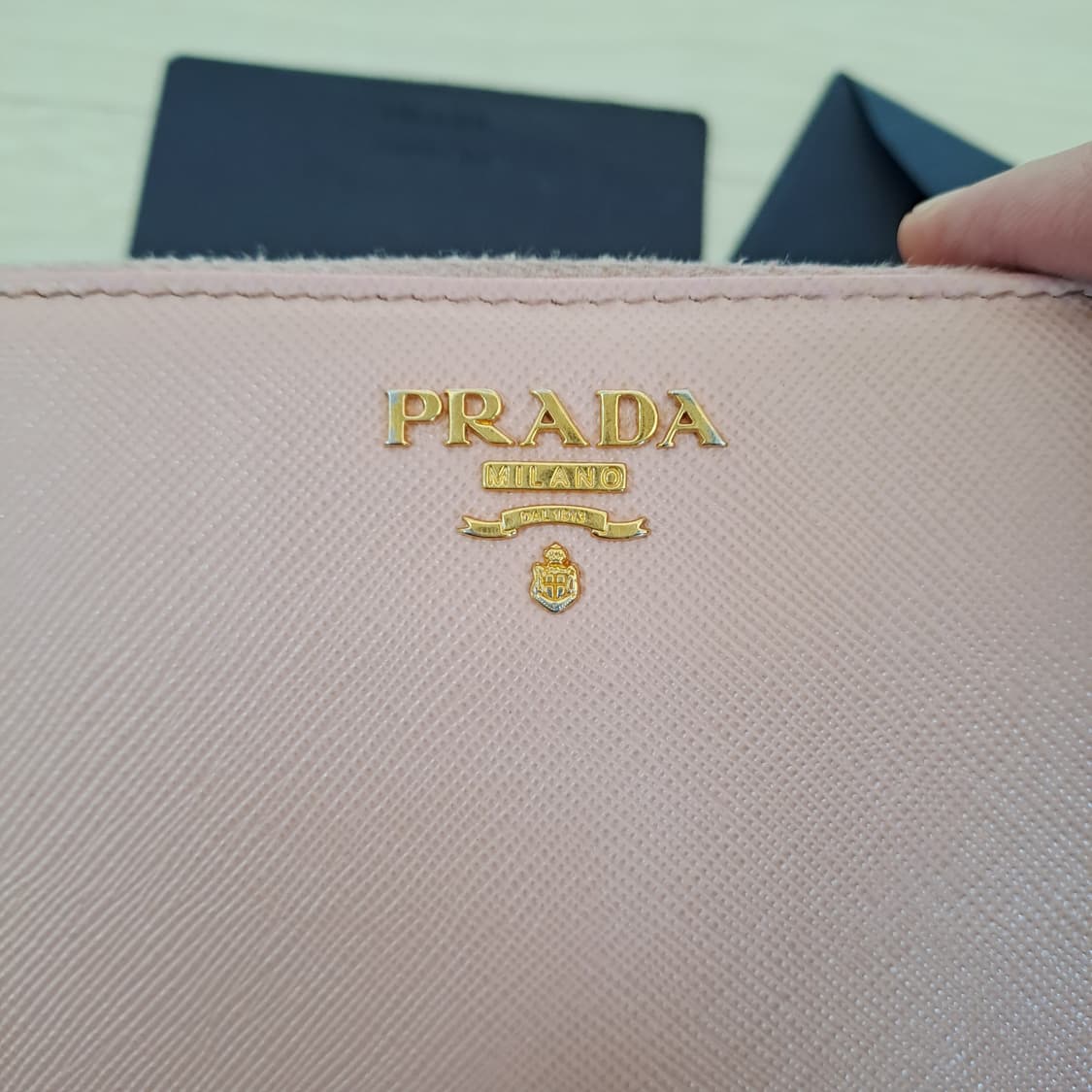 [100%/정품] 프라다 사피아노 핑크 지퍼 장지갑, 프라다지갑 상품이미지3