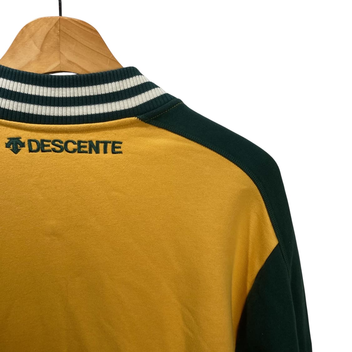 데상트 배색 스타디움 자켓 상품이미지4