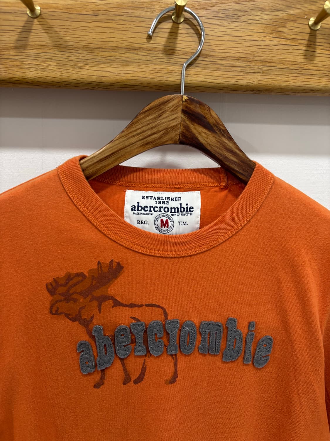 Abercrombie 레터링 반팔티 상품이미지3