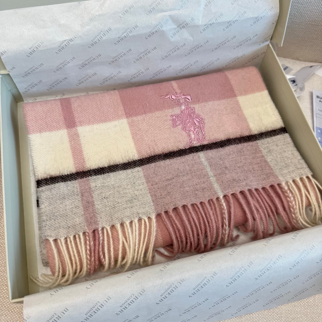 버버리숙녀 리버서블 스카프100% 램스울
 상품이미지1