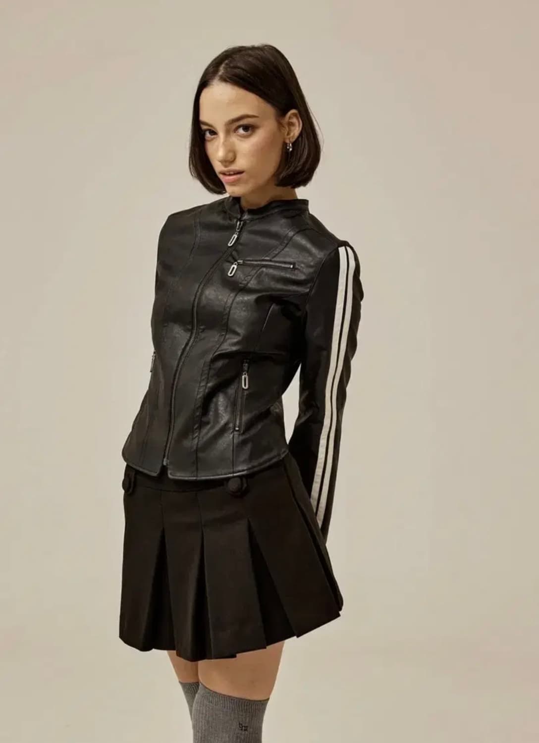 (새상품) 쓰리타임즈 크롭 레더 자켓 상품이미지1