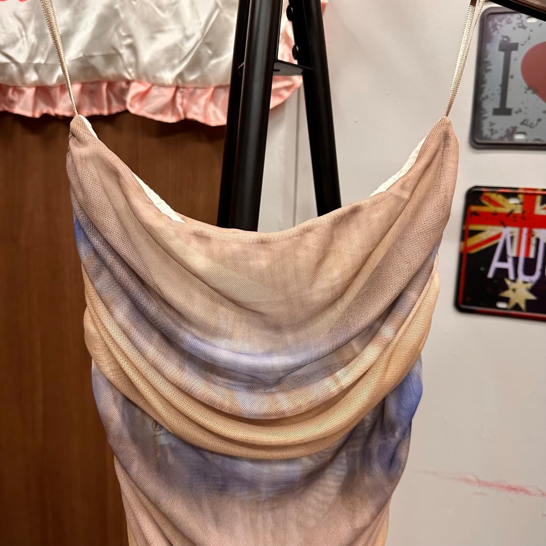 Beige Tie-Dye Shirred Sleeveless Top  상품이미지3