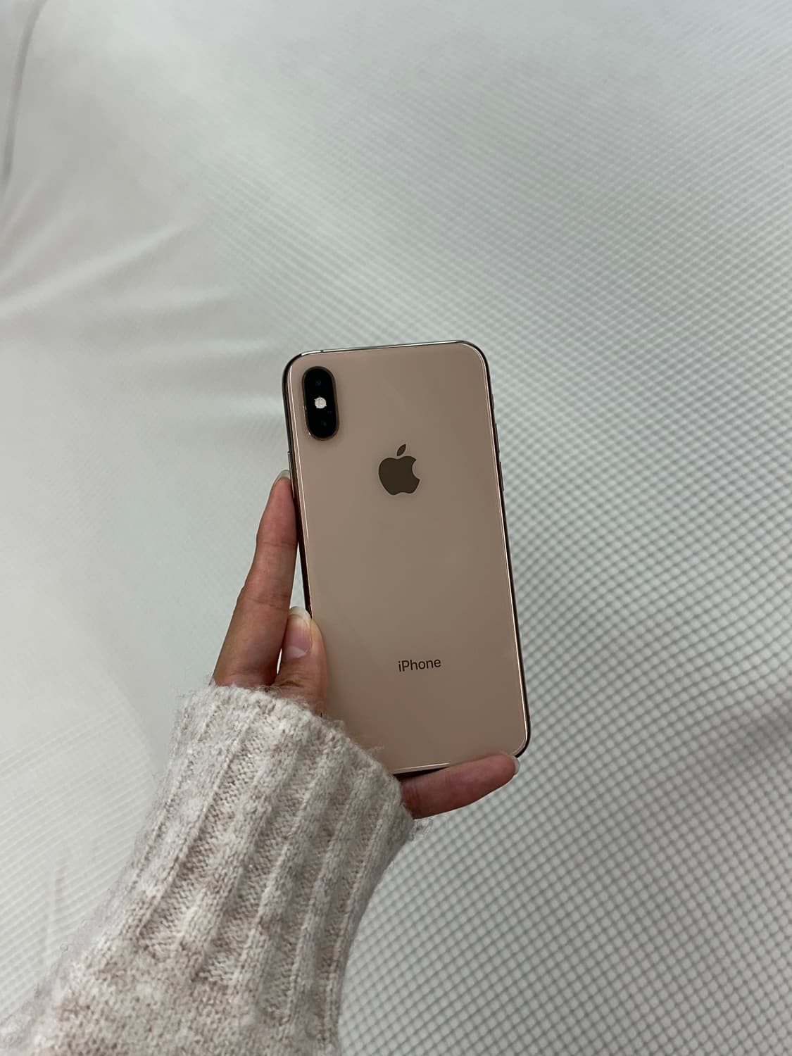 아이폰 XS 골드 색상 상품이미지1