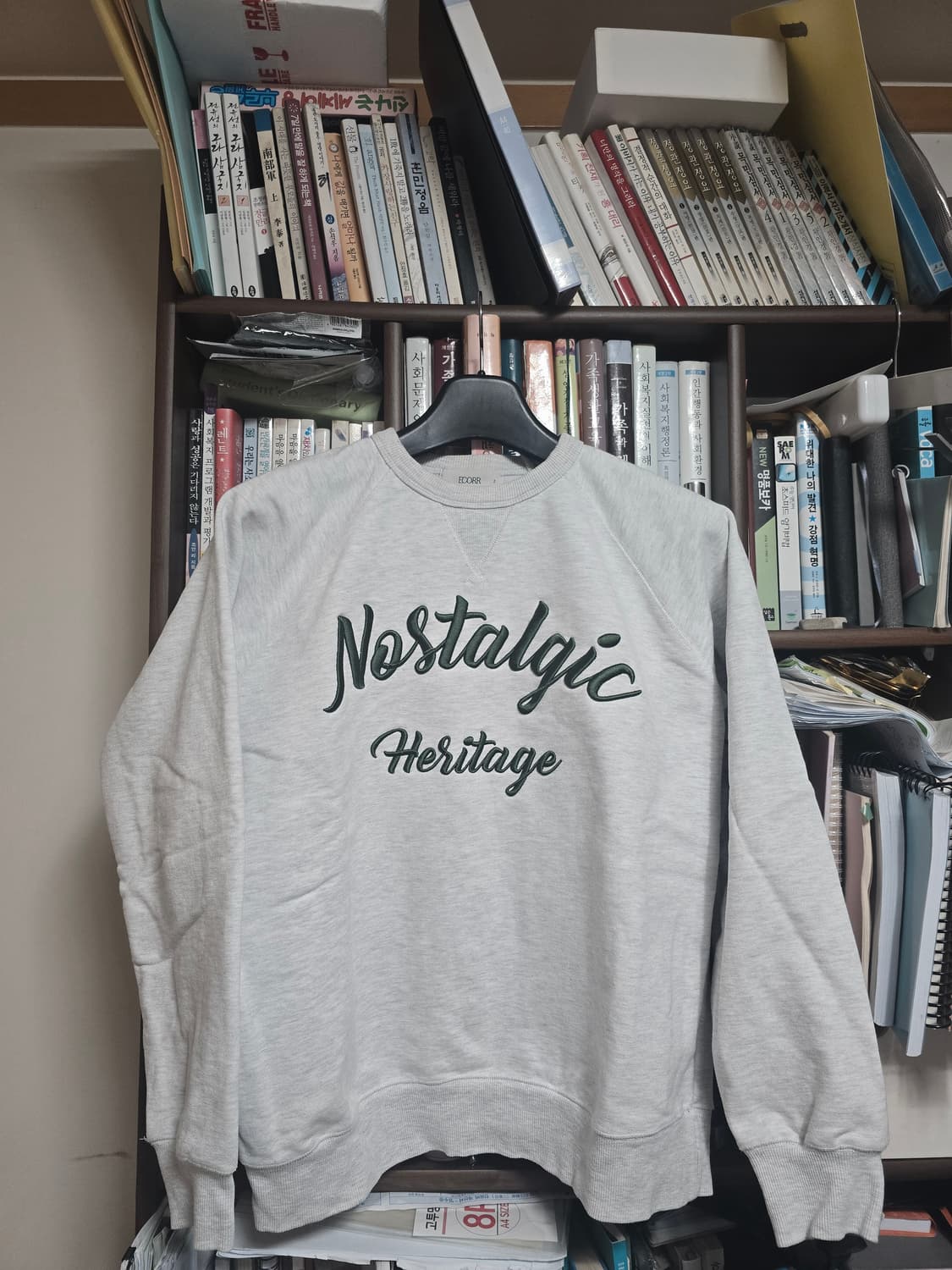 이코르 노스텔직 자수 스웨트 셔츠
 2사이즈[100정도 상품이미지3