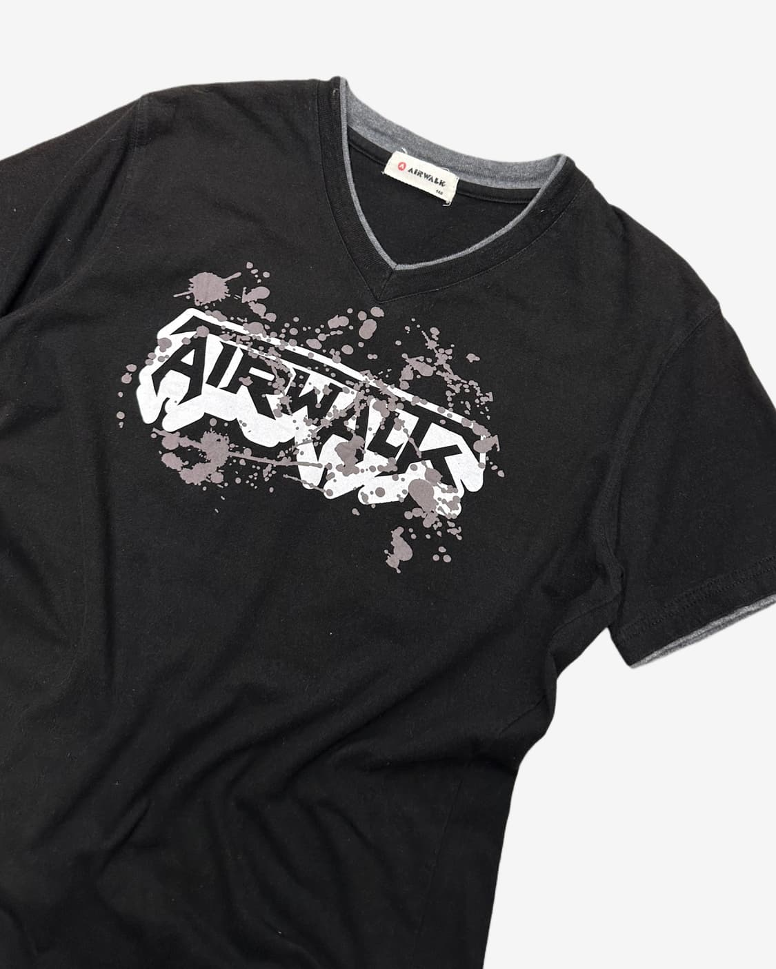 AIR WALK grunge logo v-neck t-shirt 상품이미지2