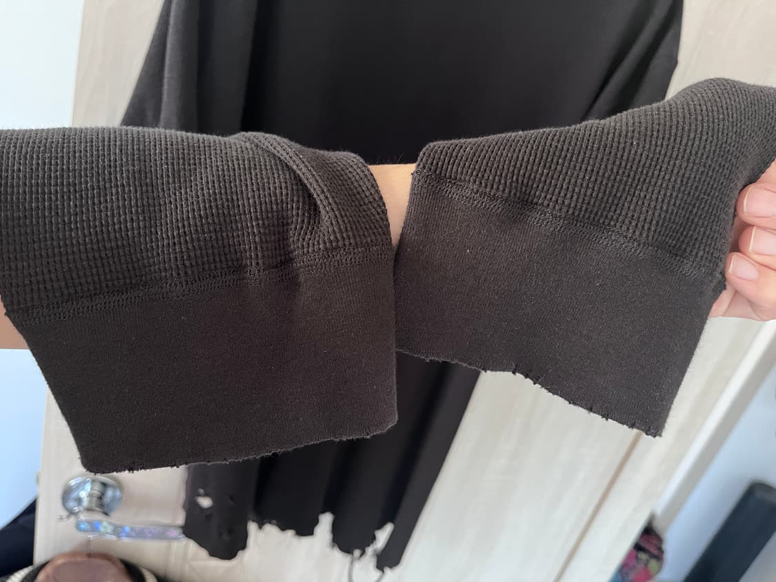 [3] 안셀름 26ss 와플 데미지 롱슬리브 상품이미지4