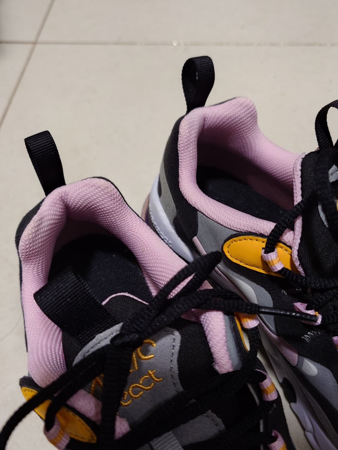 [230] 나이키 에어맥스 270 운동화 멀티컬러 상품이미지4