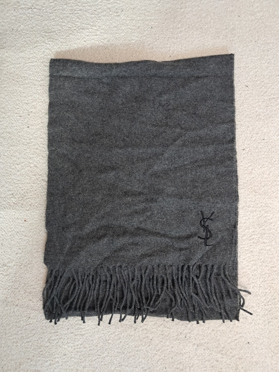 입생로랑 울캐시미어 머플러 상품이미지1