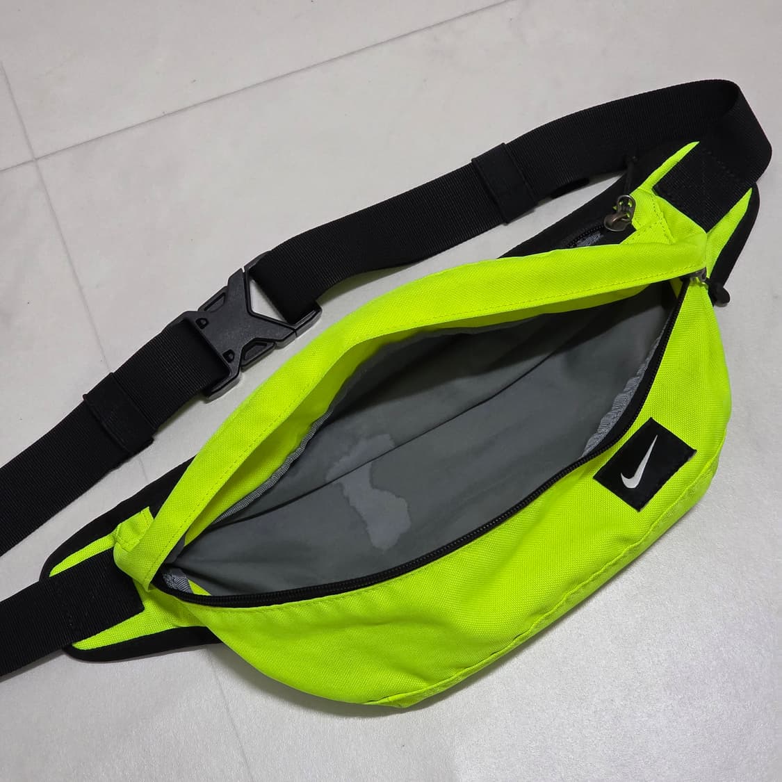 나이키 힙색 형광색 웨이스트백 상품이미지4