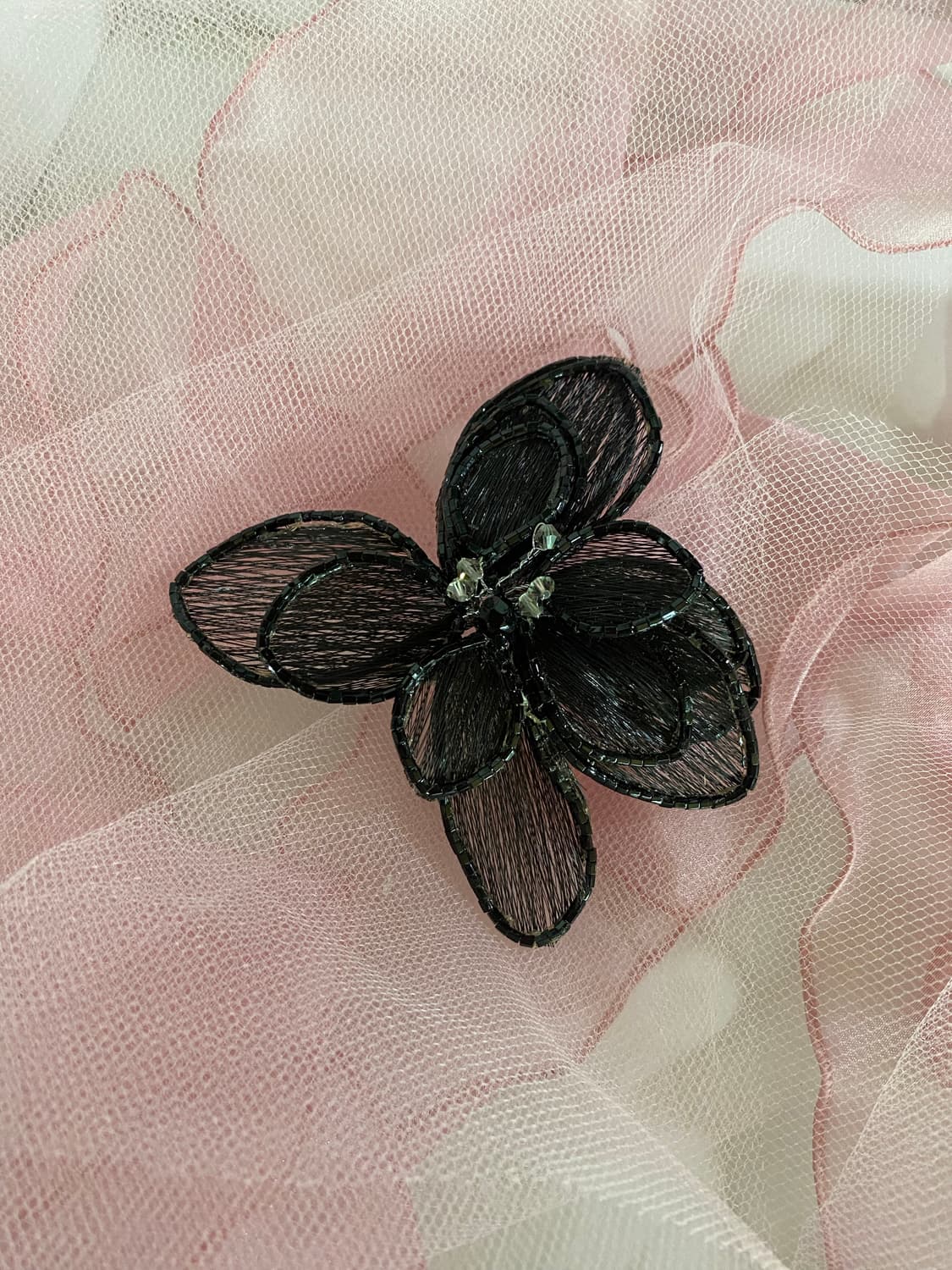 블랙 플라워 메쉬 브로치 상품이미지1