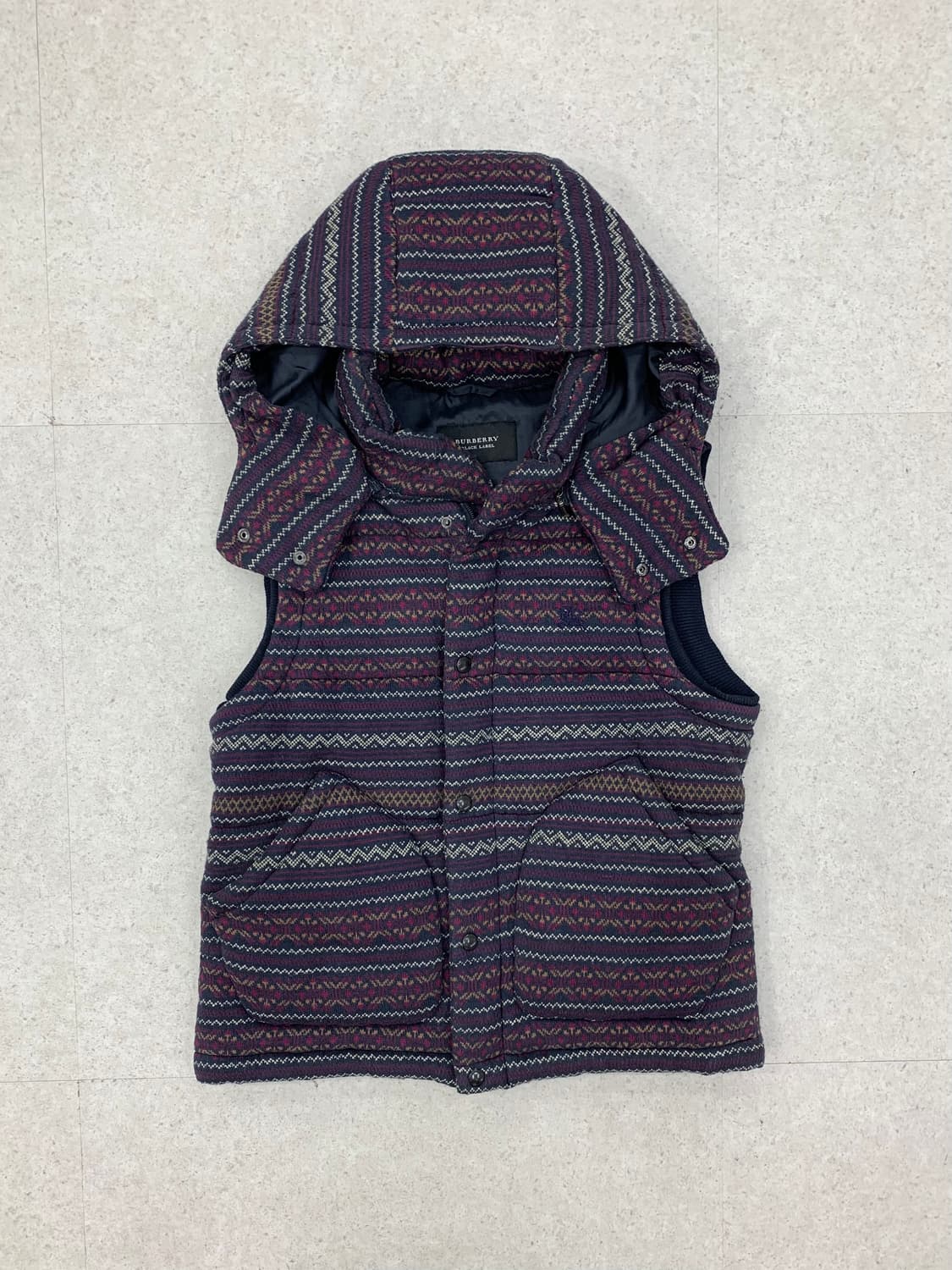 Burberry 버버리 아즈텍 조끼패딩 상품이미지2