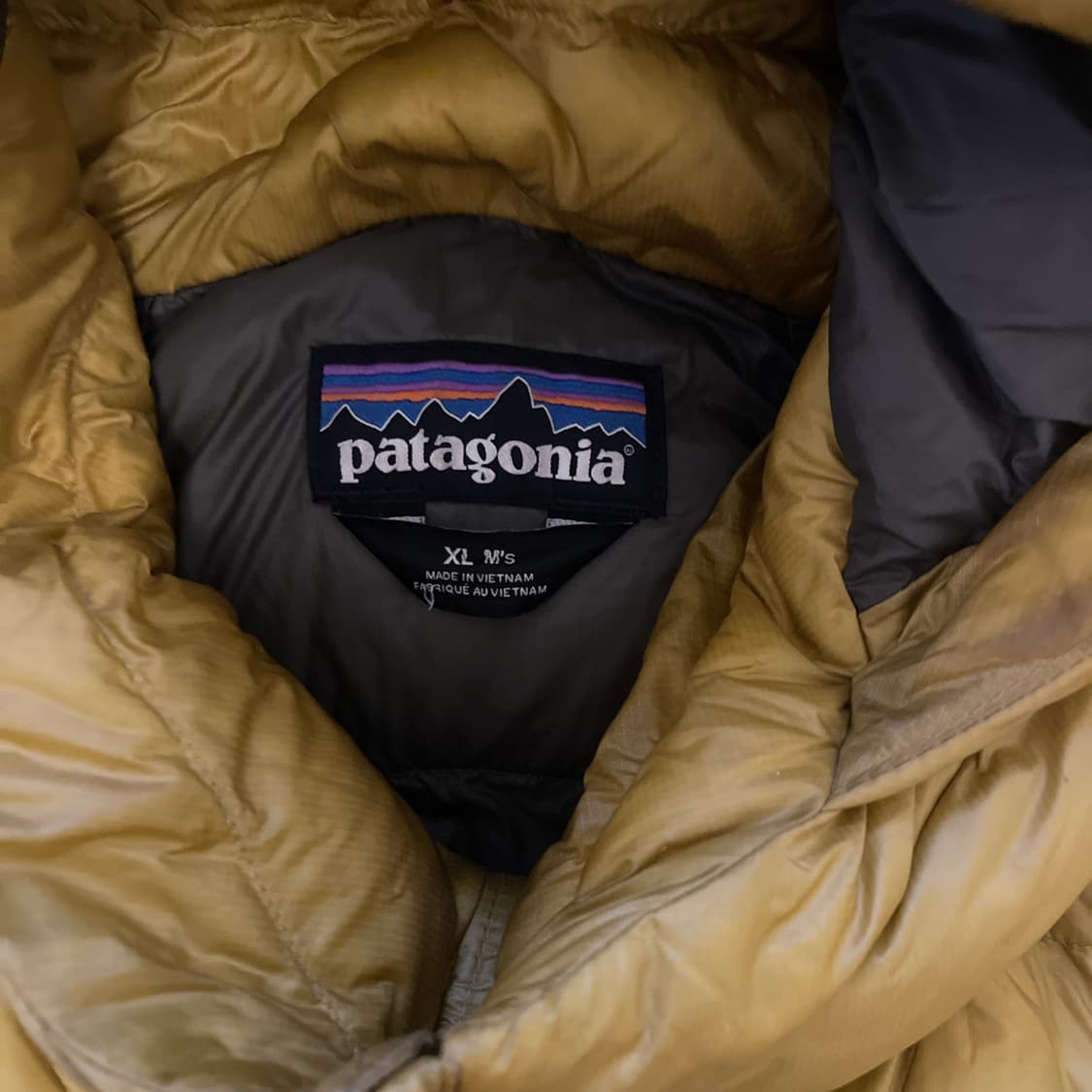 파타고니아 멘즈 피츠 로이 후디 경량패딩 캐빈 골드 상품이미지3