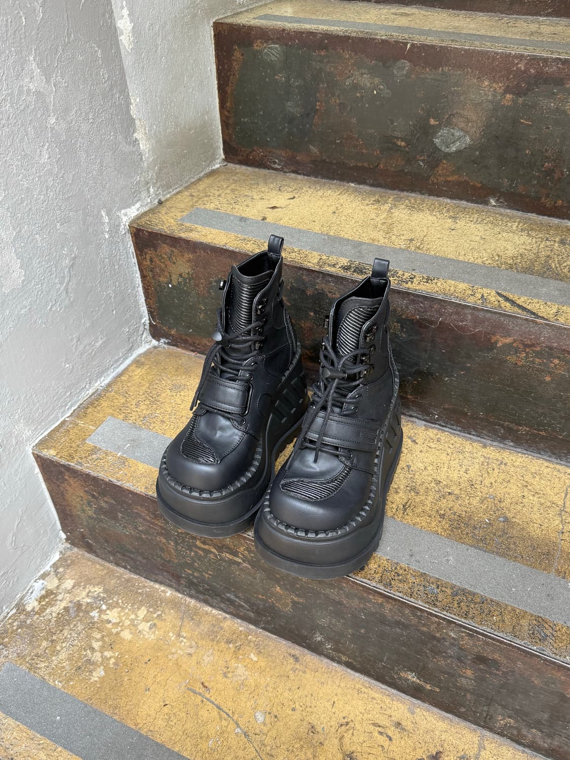 데모니아 스톰프 13 워커 상품이미지2