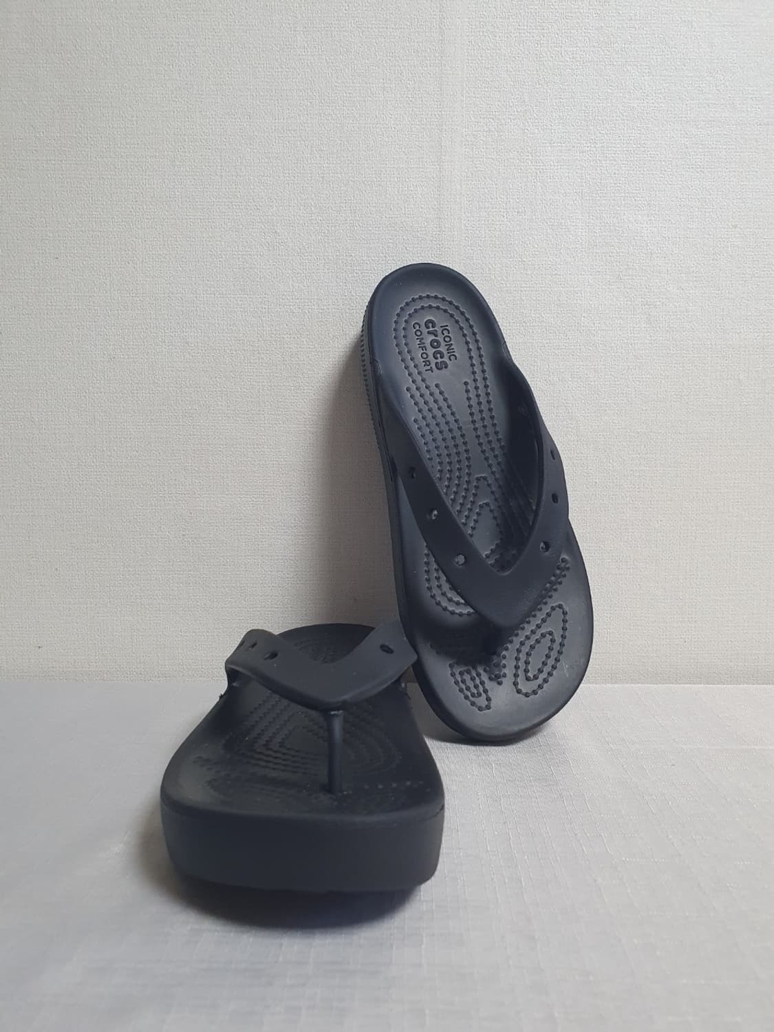 220mm 크록스 클래식 플랫폼 플립 블랙 상품이미지2