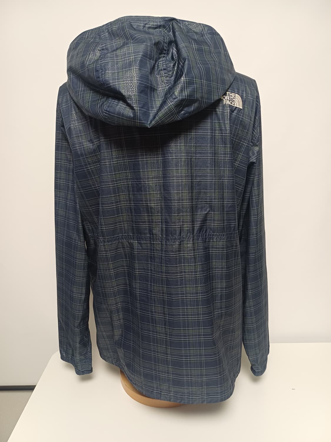 노스페이스의 남성용 경량 윈드브레이커(바람막이) [110] 상품이미지3