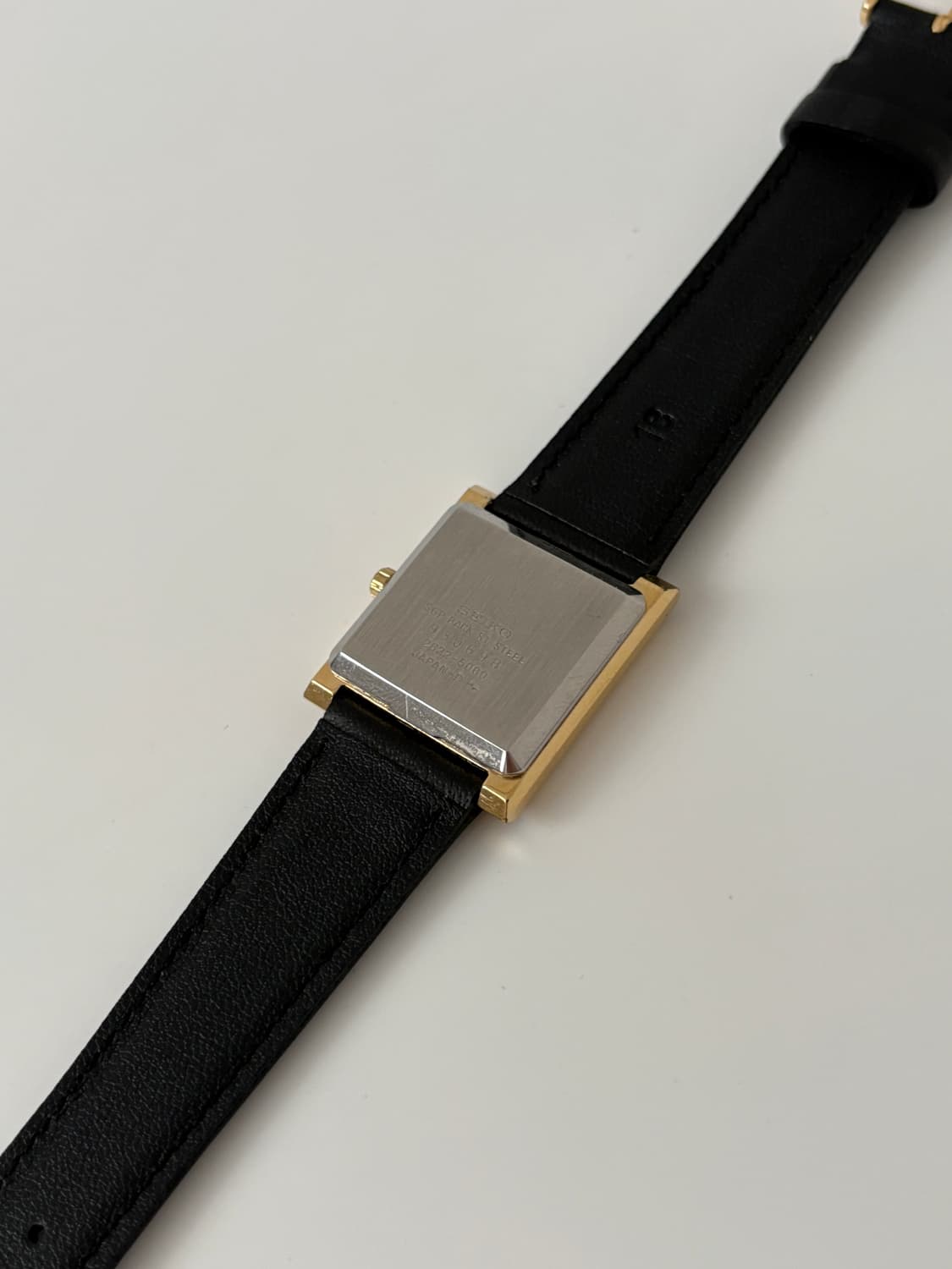 80s white dial gold mini tank quartz 상품이미지7