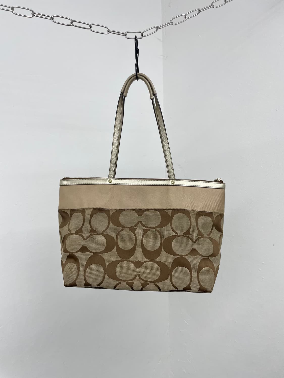 코치 시그니처 자카드 숄더백  상품이미지8