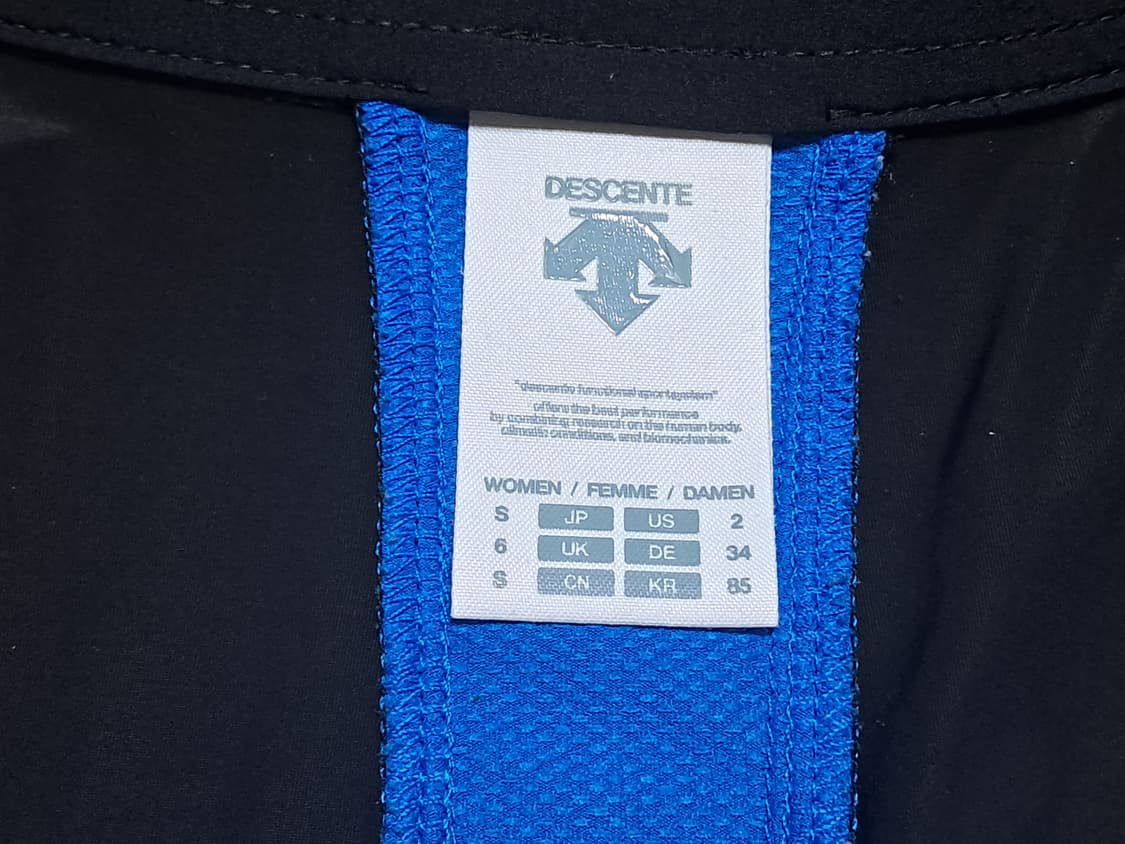 데상트 여성 런닝집업 85 상품이미지6