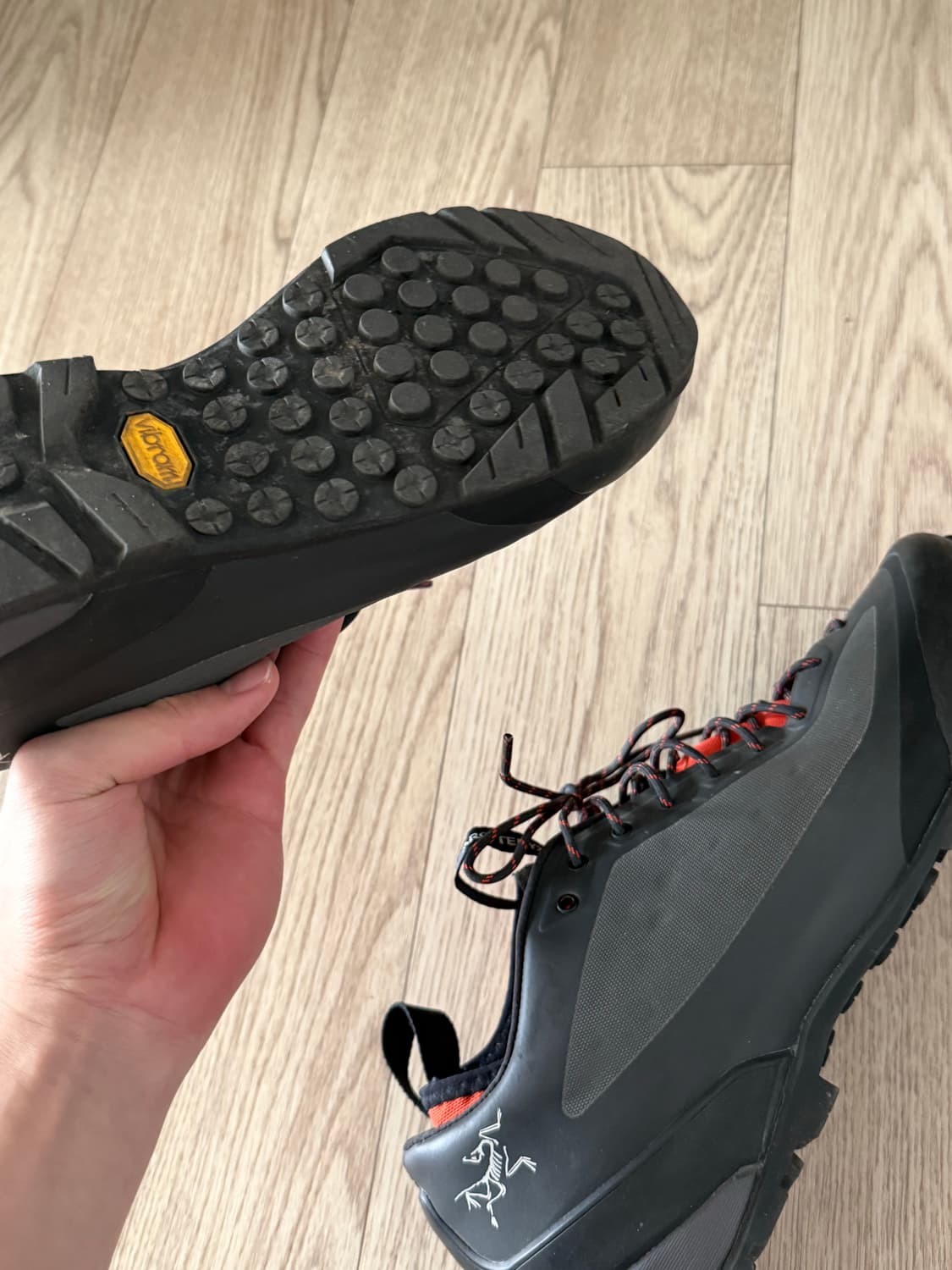 아크테릭스 아크럭스 맨 비브람 등산화 270 상품이미지5