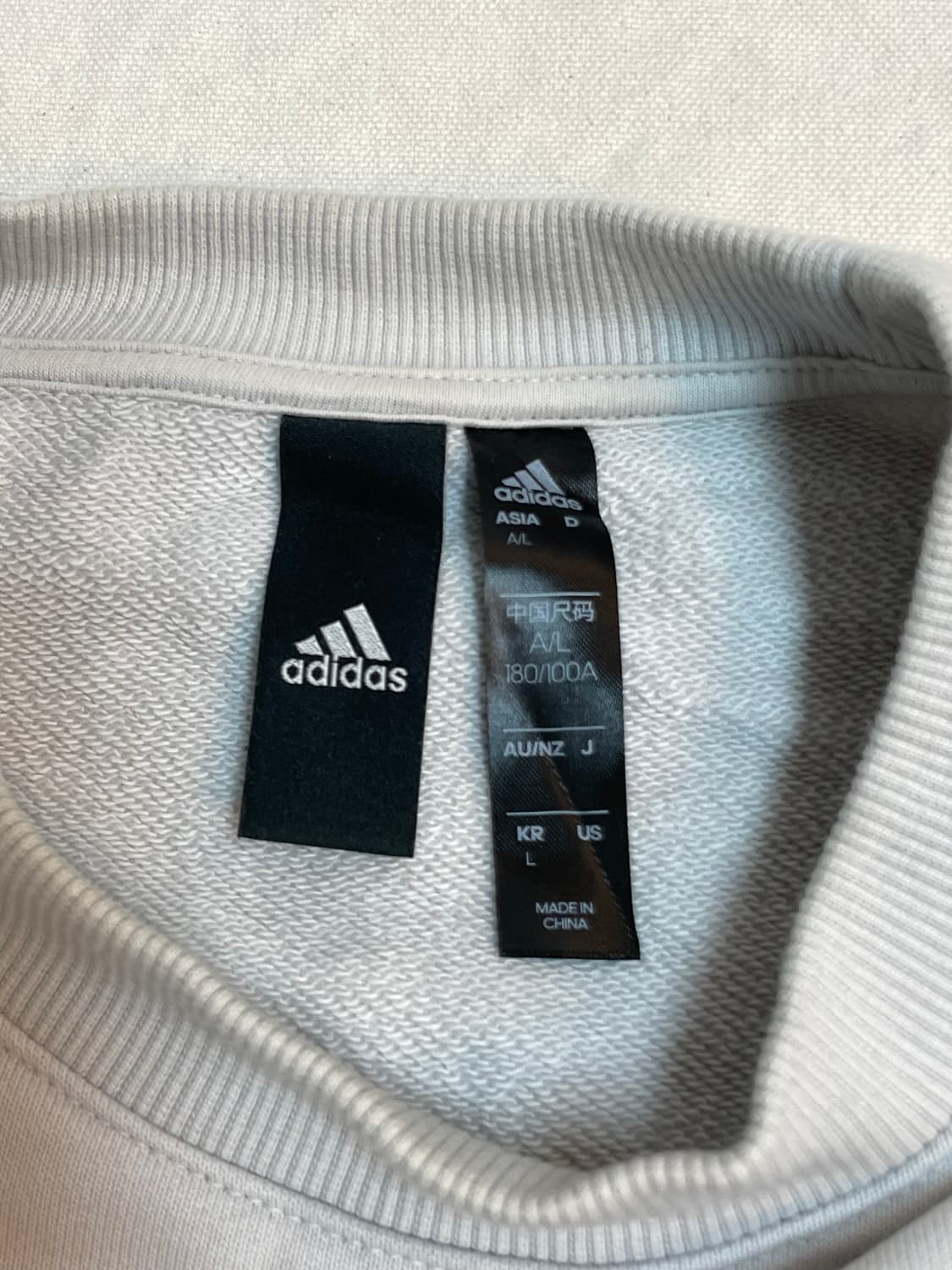 아디디스 맨투맨 상품이미지5