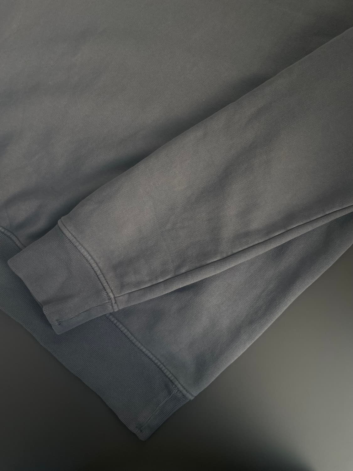 [L] 스톤 아일랜드 자수 와펜 맨투맨 상품이미지5