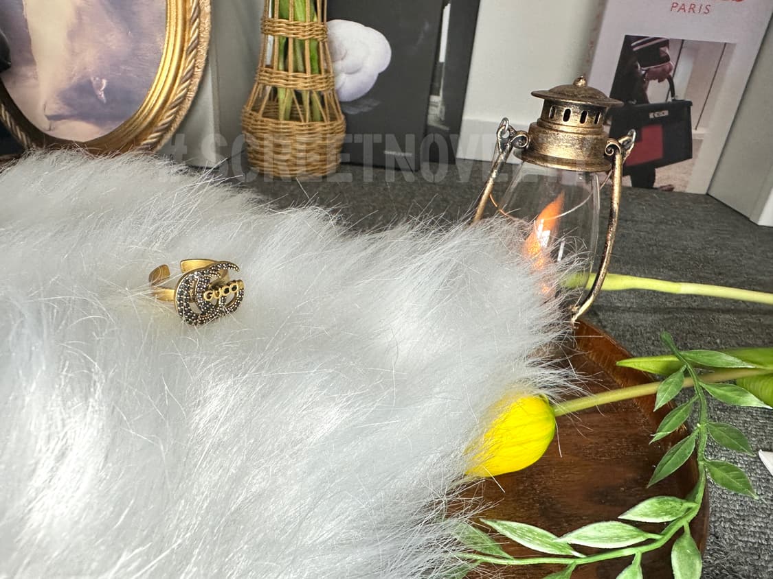 구찌 클래식 GG 이니셜 반지 골드 상품이미지1